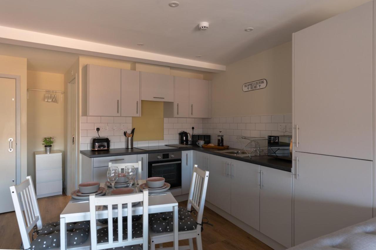 9, Isabella House, Aparthotel, By Rentmyhouse Apartment *
